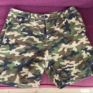 Forever 21 mens camo shorts